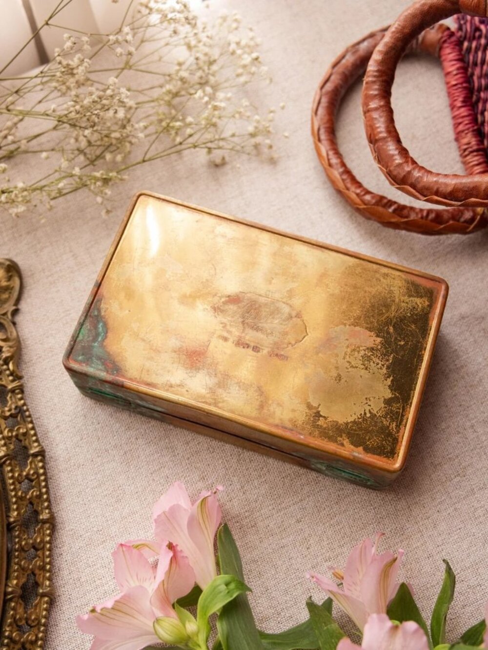 Antique Brass Rectangular Apollo Chocolate Candy Box - Picture 9 of 16